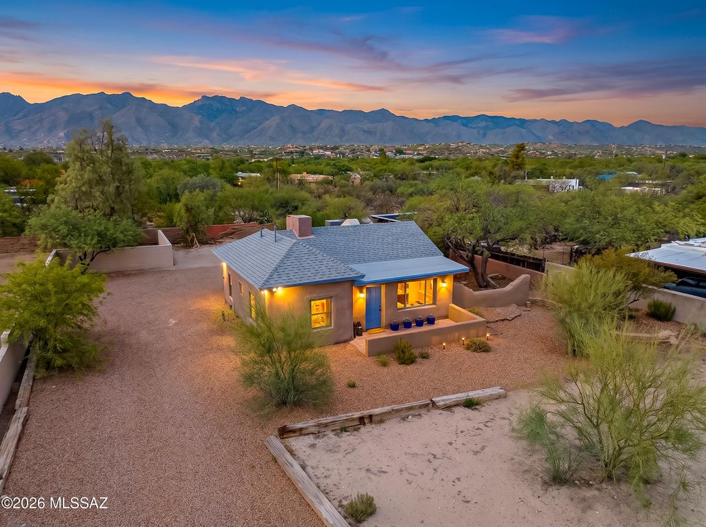 5301 E Fort Lowell Road, Tucson, AZ 85712