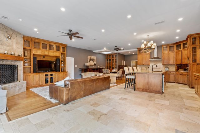 2413 Taylor Street, Southlake, TX 76092