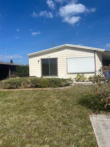 7445 SE Independence Avenue, Hobe Sound, FL 33455