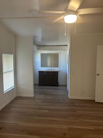 7445 SE Independence Avenue, Hobe Sound, FL 33455