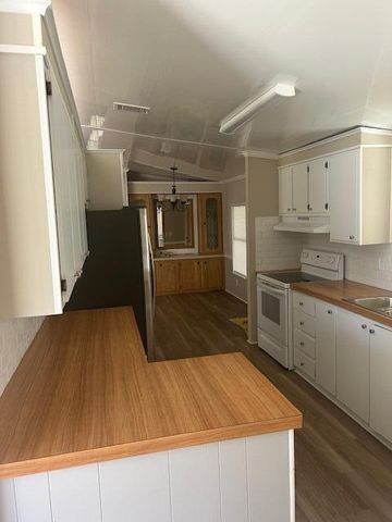 7445 SE Independence Avenue, Hobe Sound, FL 33455