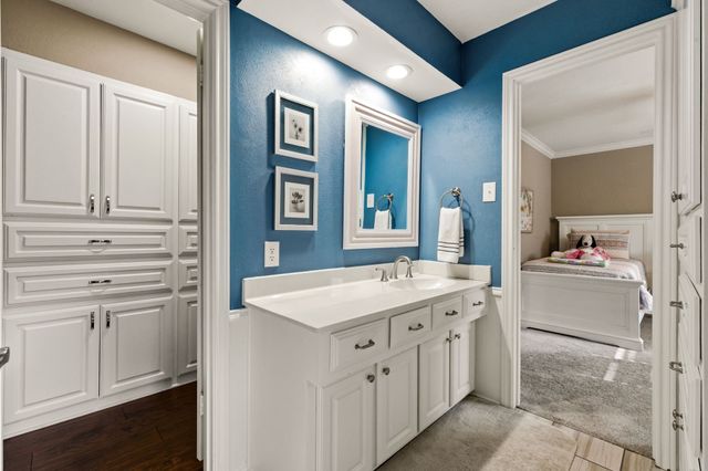 9519 Robin Meadow Drive, Dallas, TX 75243