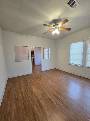 6910 Avenue K, Houston, TX 77011