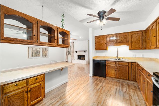 8 Tarifa Lane, Hot Springs Village, AR 71909