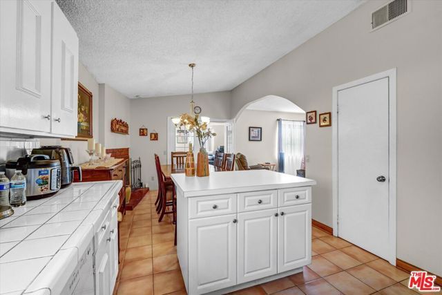 13116 Tonopah Street, Arleta (los Angeles), CA 91331