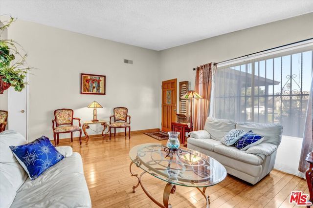 13116 Tonopah Street, Arleta (los Angeles), CA 91331