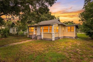 1521 12TH STREET S, St Petersburg, FL 33705