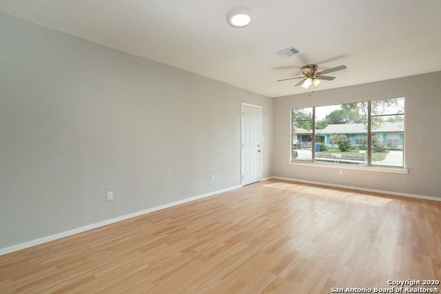 435 W BEDFORD AVE, San Antonio, TX 78226