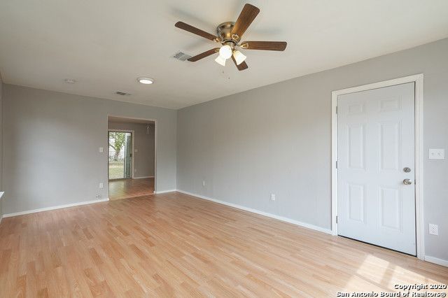 435 W BEDFORD AVE, San Antonio, TX 78226