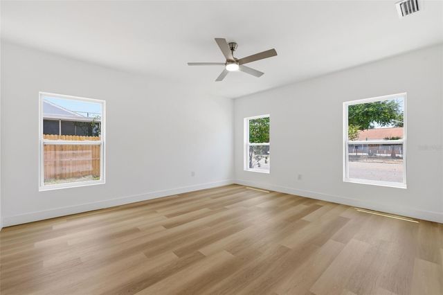 1530 12TH AVENUE S, St Petersburg, FL 33705