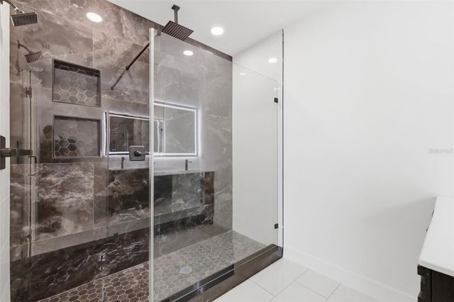 1530 12TH AVENUE S, St Petersburg, FL 33705
