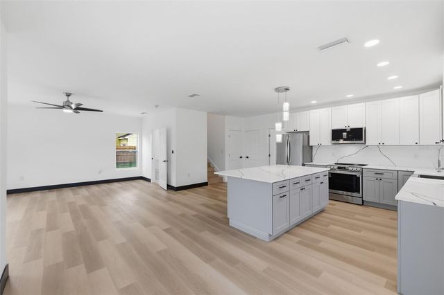 1530 12TH AVENUE S, St Petersburg, FL 33705