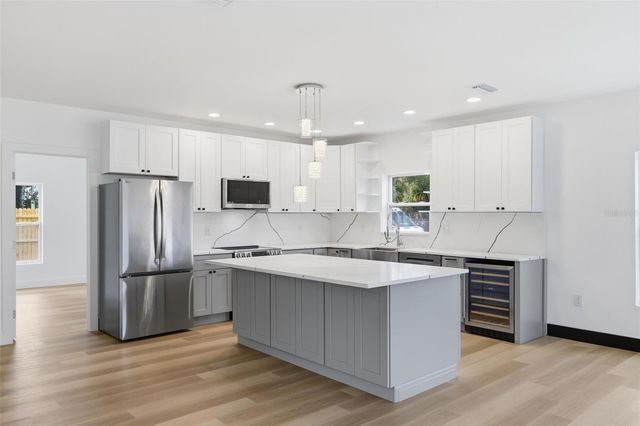 1530 12TH AVENUE S, St Petersburg, FL 33705