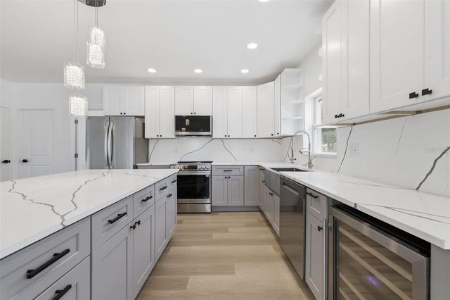 1530 12TH AVENUE S, St Petersburg, FL 33705
