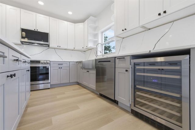 1530 12TH AVENUE S, St Petersburg, FL 33705