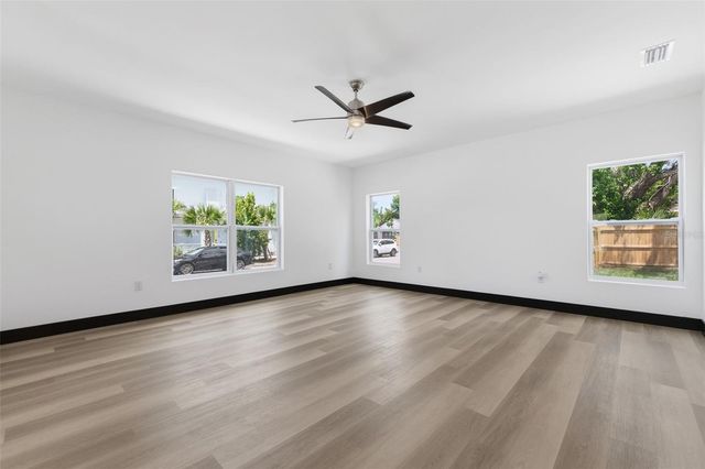 1530 12TH AVENUE S, St Petersburg, FL 33705