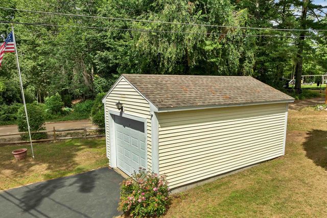 32 Bay Shore Drive, Sanbornton, NH 03269