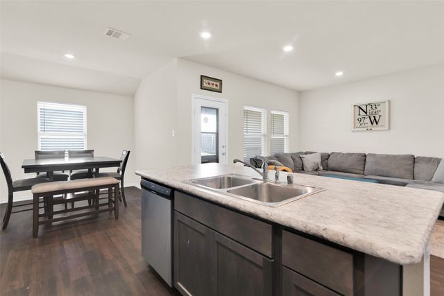 400 Evers Way, Denton, TX 76207