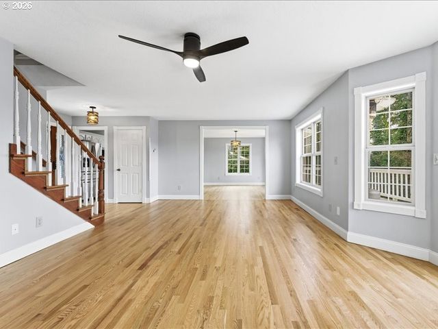 511 S CENTER St, Oregon City, OR 97045