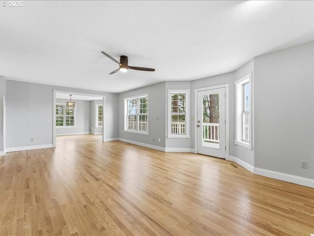 511 S CENTER St, Oregon City, OR 97045