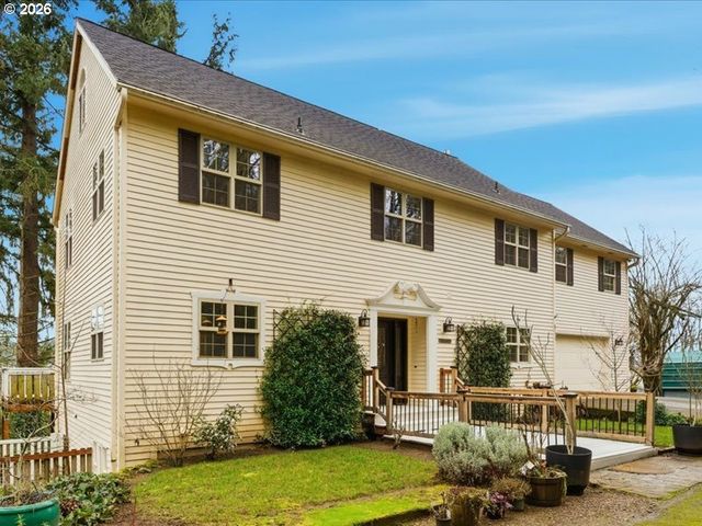 511 S CENTER St, Oregon City, OR 97045