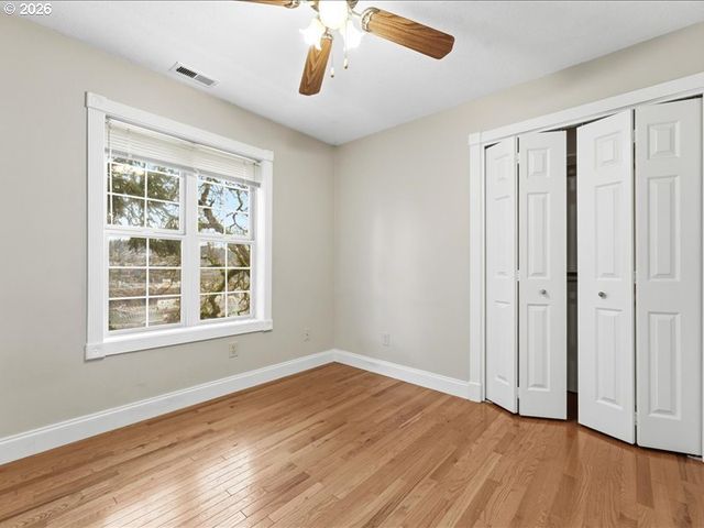 511 S CENTER St, Oregon City, OR 97045