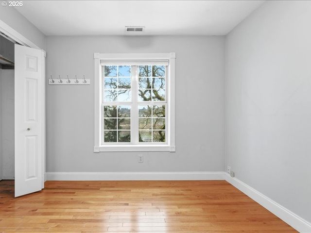 511 S CENTER St, Oregon City, OR 97045