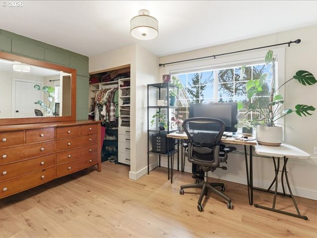 511 S CENTER St, Oregon City, OR 97045