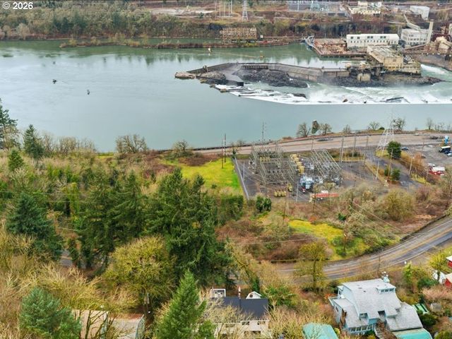 511 S CENTER St, Oregon City, OR 97045