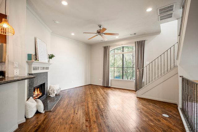 2719 La Branch Street, Houston, TX 77004
