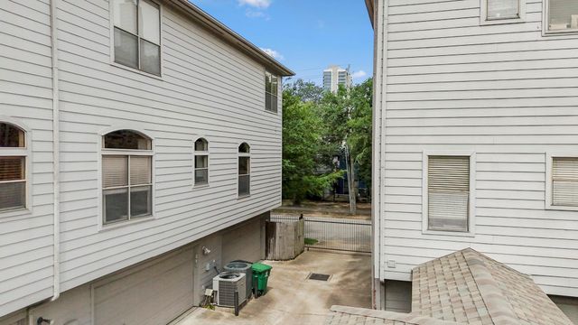 2719 La Branch Street, Houston, TX 77004