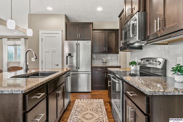 19752 N Street, Omaha, NE 68135