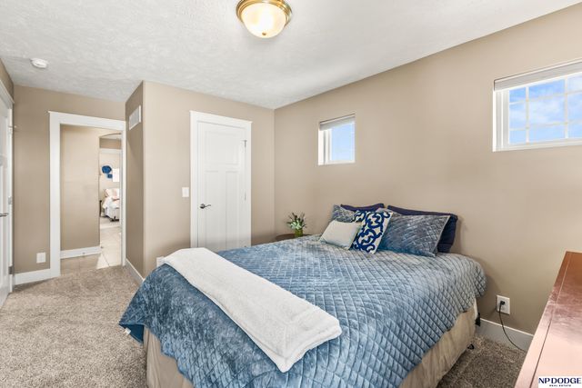 19752 N Street, Omaha, NE 68135