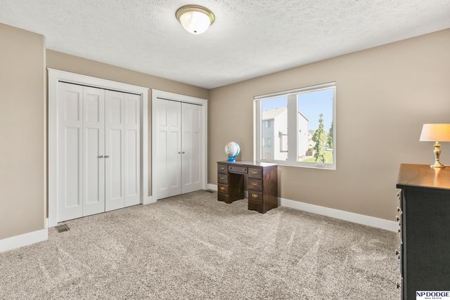 19752 N Street, Omaha, NE 68135