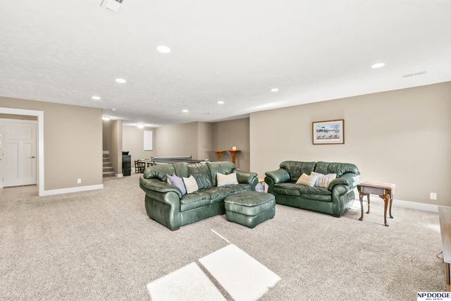 19752 N Street, Omaha, NE 68135
