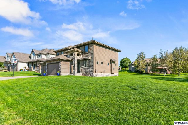 19752 N Street, Omaha, NE 68135