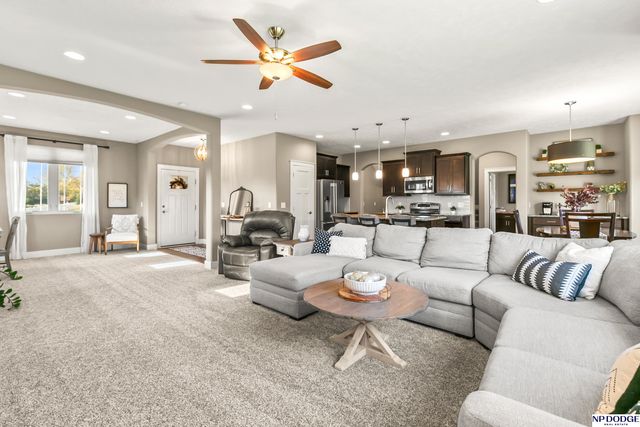 19752 N Street, Omaha, NE 68135