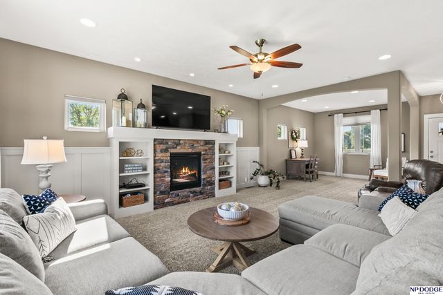 19752 N Street, Omaha, NE 68135