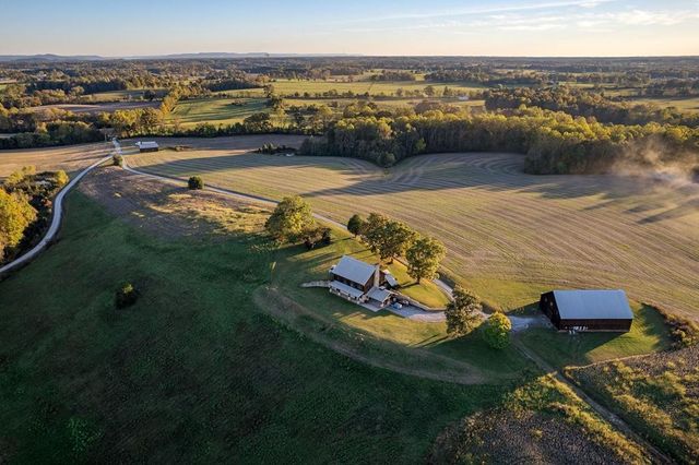 1050 Pine Creek Falls Rd, Smithville, TN 37166