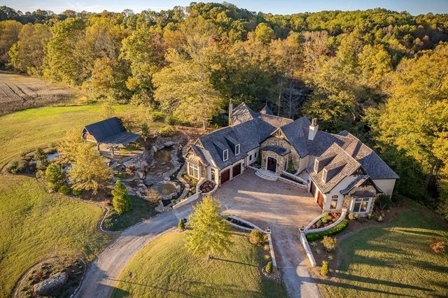 1050 Pine Creek Falls Rd, Smithville, TN 37166