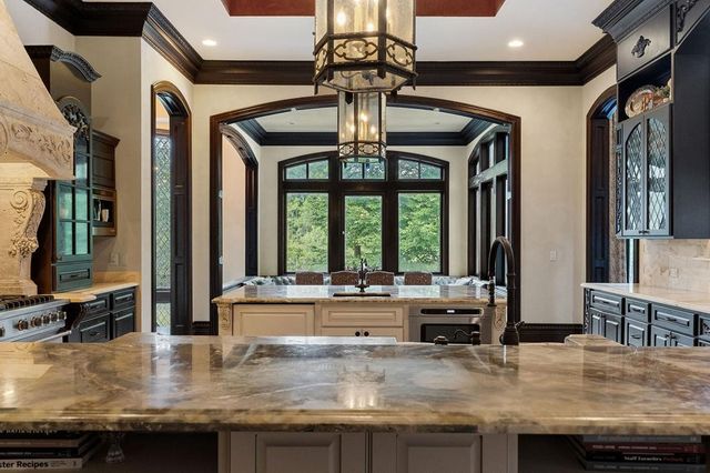 1050 Pine Creek Falls Rd, Smithville, TN 37166