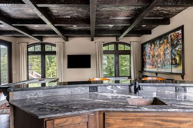 1050 Pine Creek Falls Rd, Smithville, TN 37166