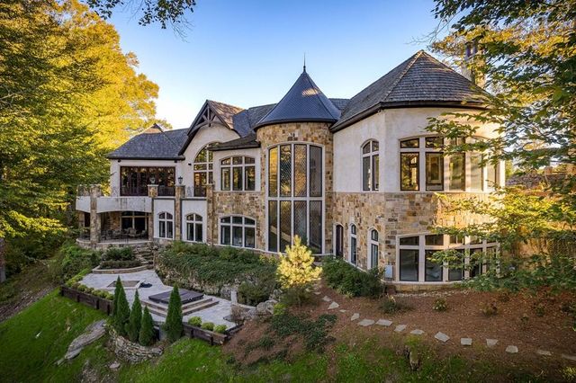 1050 Pine Creek Falls Rd, Smithville, TN 37166