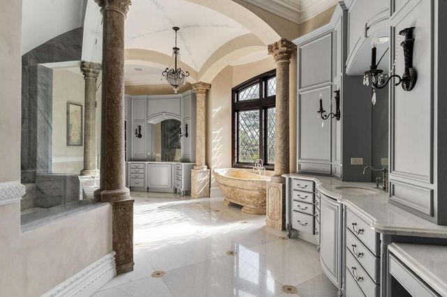 1050 Pine Creek Falls Rd, Smithville, TN 37166