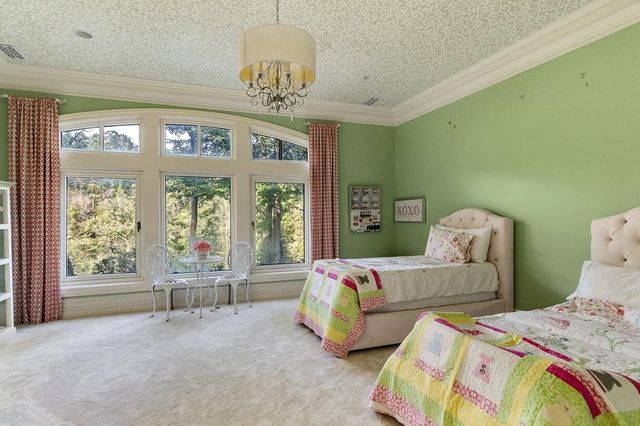 1050 Pine Creek Falls Rd, Smithville, TN 37166