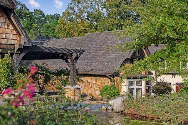 1050 Pine Creek Falls Rd, Smithville, TN 37166