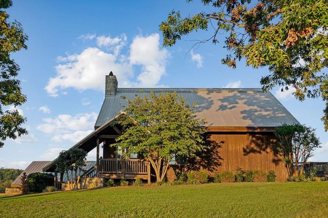 1050 Pine Creek Falls Rd, Smithville, TN 37166