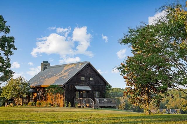 1050 Pine Creek Falls Rd, Smithville, TN 37166