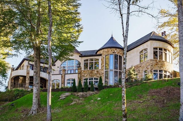 1050 Pine Creek Falls Rd, Smithville, TN 37166