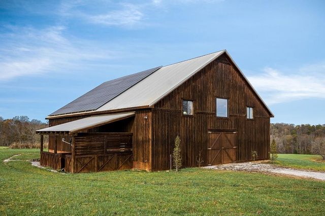 1050 Pine Creek Falls Rd, Smithville, TN 37166